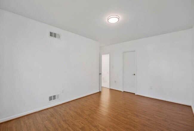 Building Photo - 12883 Cara Dr