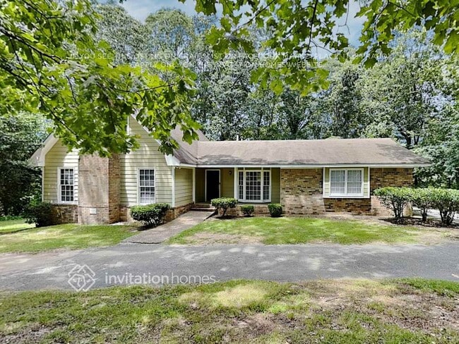 Building Photo - 6297 Queens Ct