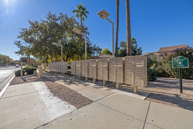 Building Photo - 4233 E Jasper Dr