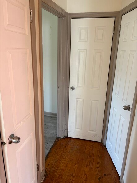 Building Photo - 1621 Murdoch Rd