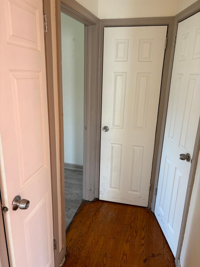 Building Photo - 1621 Murdoch Rd