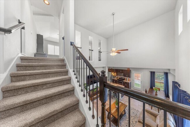 Building Photo - 6110 Principale Dr