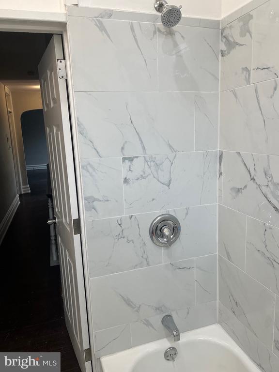 Primary Photo - 422 King St