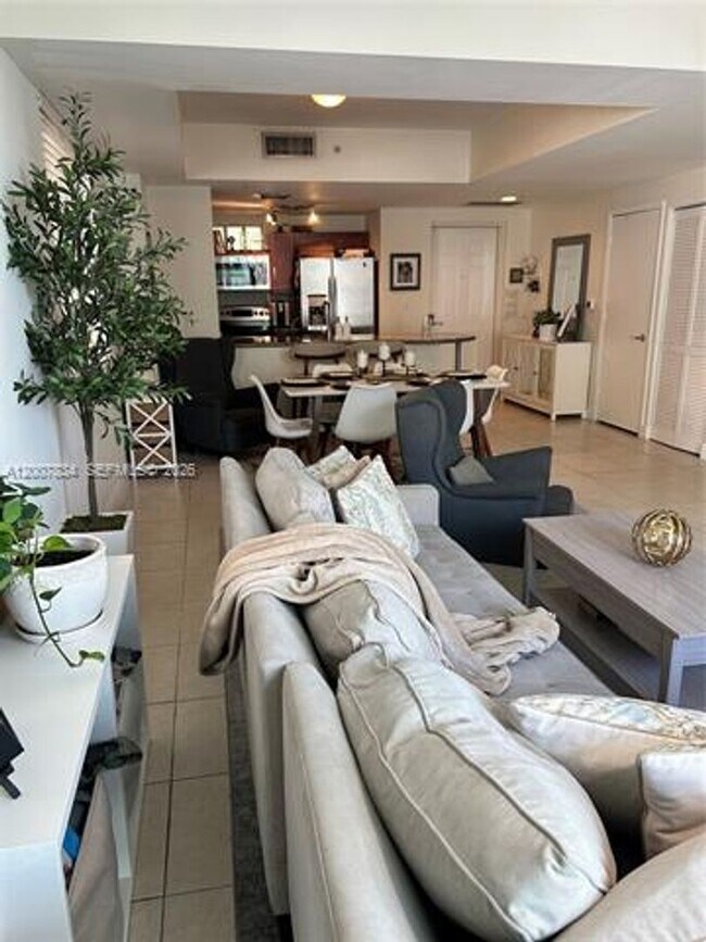 Building Photo - 7275 SW 90th St