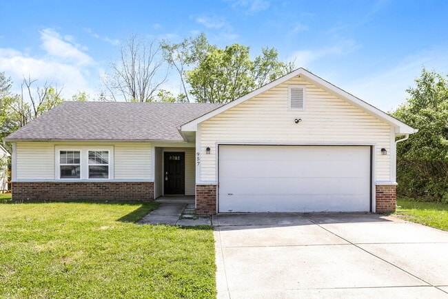 Building Photo - 957 Country Ln