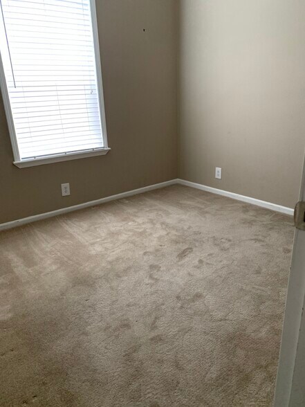guest room - 862 Florida Blvd
