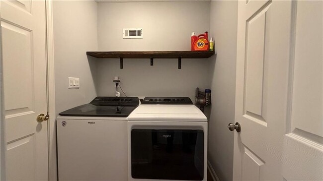 Building Photo - 2945 Dogwood Creek Pkwy NW