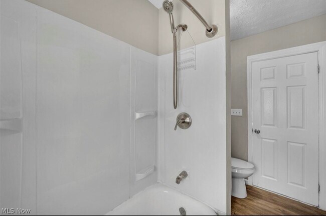 Building Photo - 936 Selwyn Rd