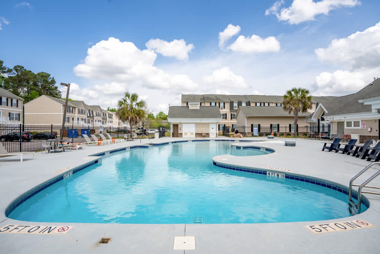 Building Photo - 1051 Southern Dr