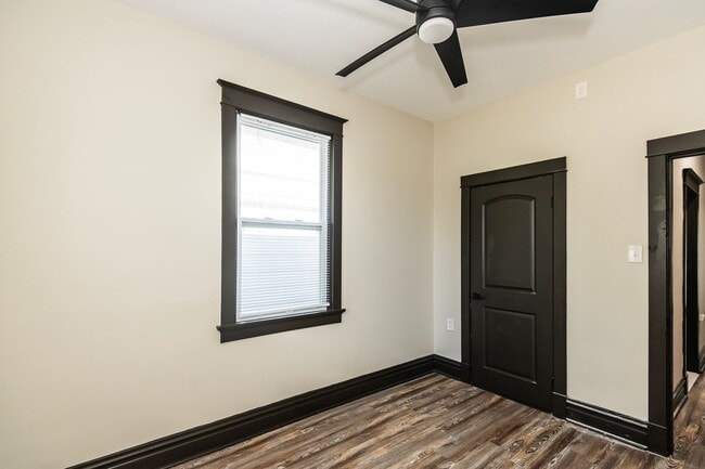 Building Photo - Beautiful Renovated 2 Bed 1 Bath Home