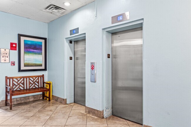 Building Photo - 6900 N Ocean Blvd