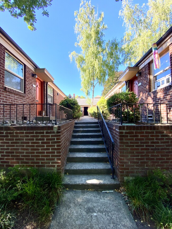 Building Photo - Irving Court Apartments