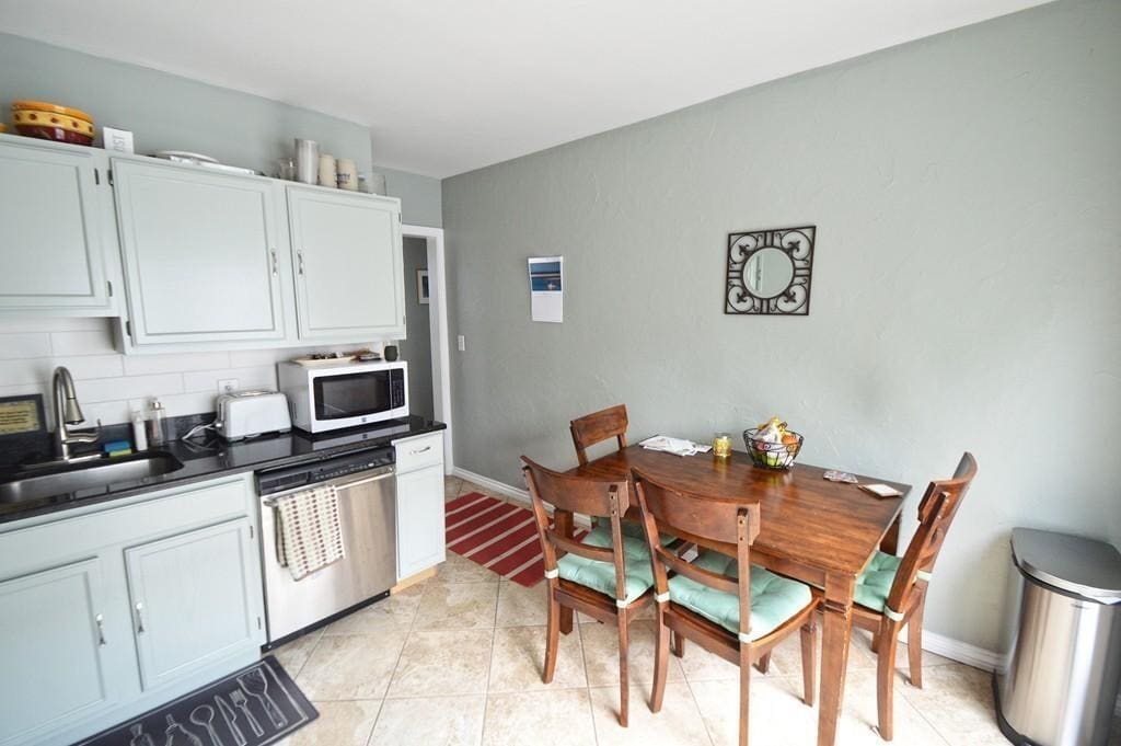 Building Photo - 78 Parsons St