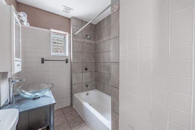 Building Photo - 2104 S 49th Ave