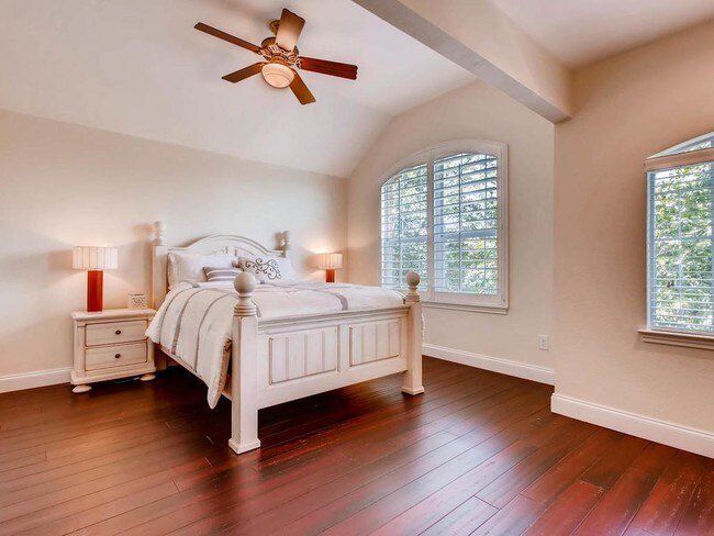 Building Photo - 10217 Medinah Greens Dr