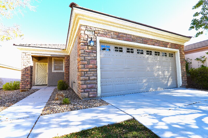 Building Photo - 2558 Divine Sky Dr