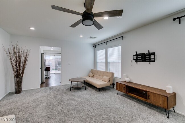 Building Photo - 6341 W Haleh Ave