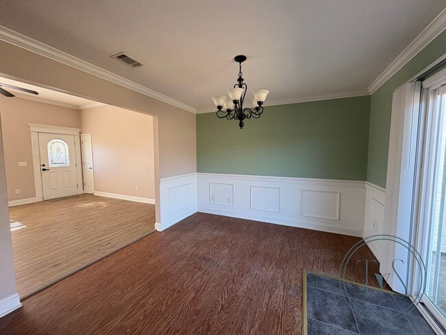 Building Photo - WINTER MOVE-IN SPECIAL: $300 OFF 1ST MONTH...