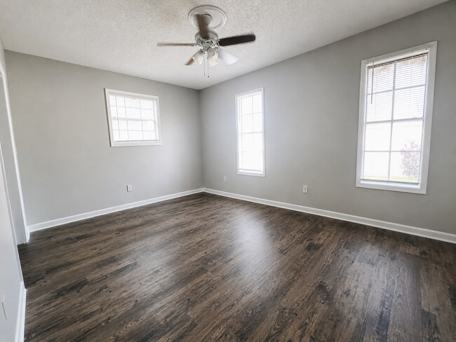 Building Photo - 211 Al Pearson Dr
