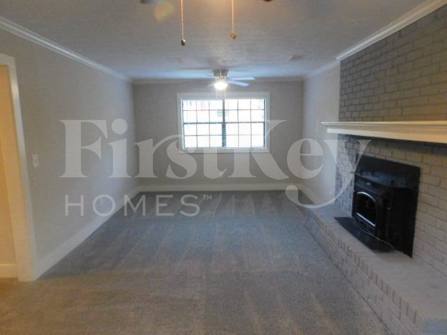 Building Photo - 455 Chanterelle Dr