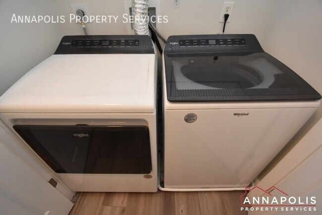 Building Photo - 8629 Willow Leaf Ln