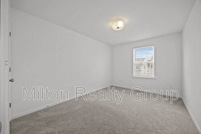 Building Photo - 248 Horseshoe Pl