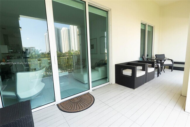Building Photo - 150 Sunny Isles Blvd
