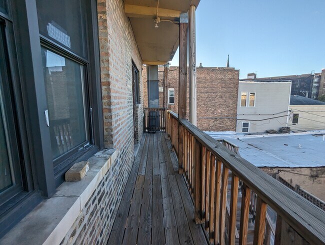 Building Photo - 2638 N Milwaukee Ave