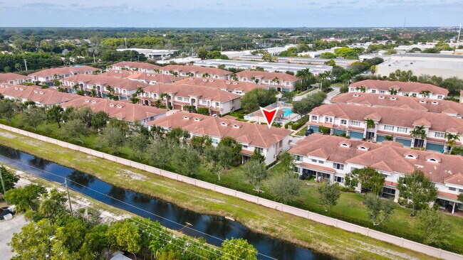 Building Photo - 47 Lancaster Rd