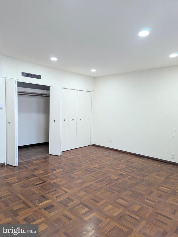 Building Photo - 1545 W Passyunk Ave