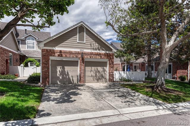 Building Photo - 9885 Greensview Cir