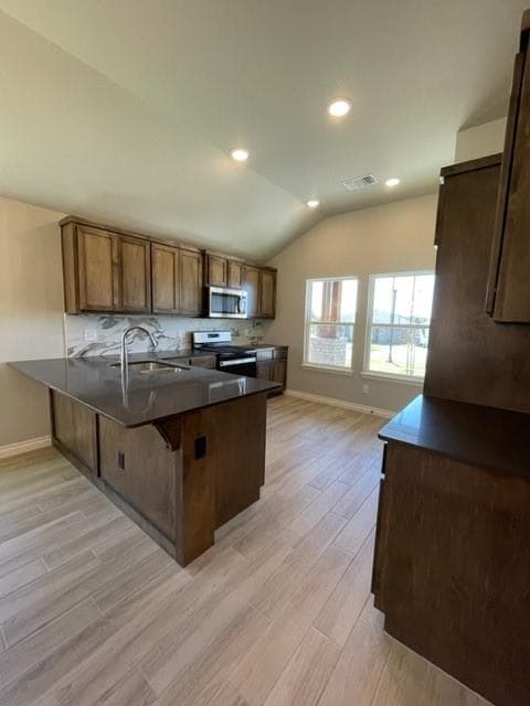 Building Photo - 382 Park Ln