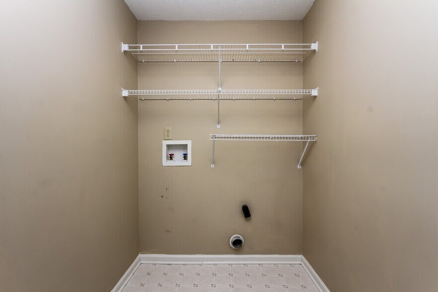 Building Photo - 6303 Bryce Canyon Dr