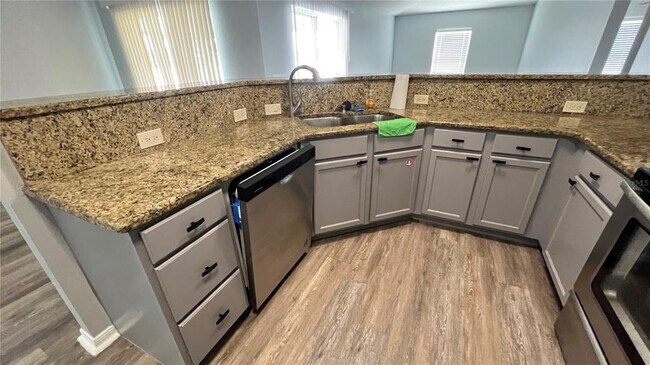 Building Photo - 485 Martigues Dr