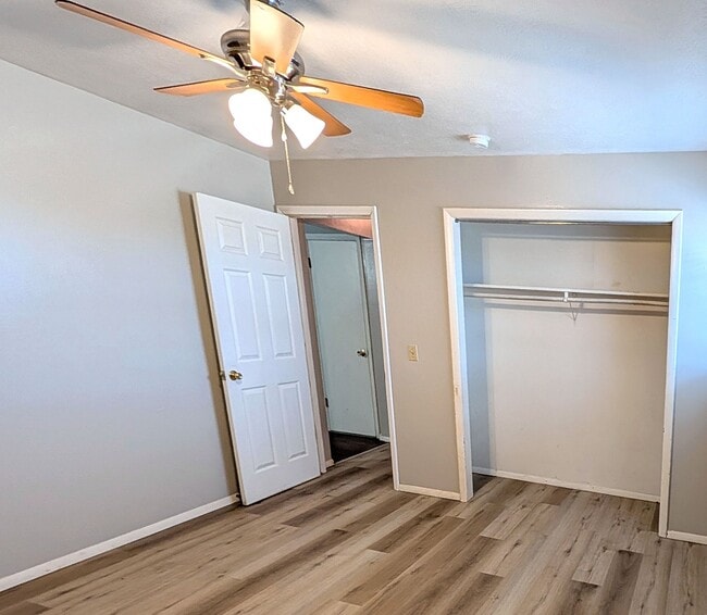 Building Photo - 2044 S Barcliff Ave