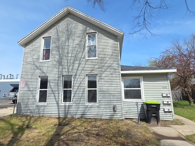 Building Photo - 108 E Montcalm St