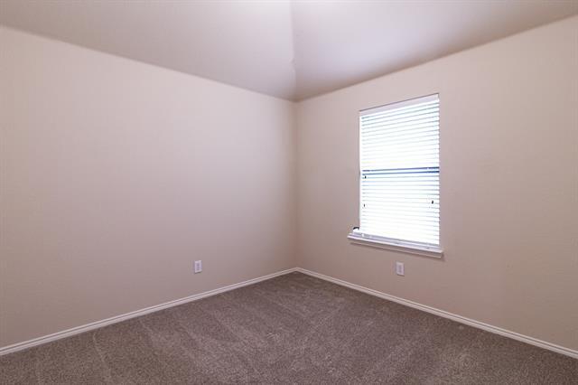 Building Photo - 2028 Sunny Side Dr