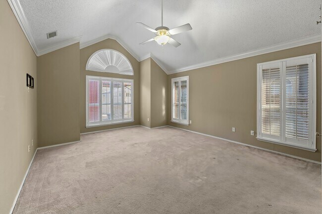 Building Photo - 1226 Rivercrest Dr