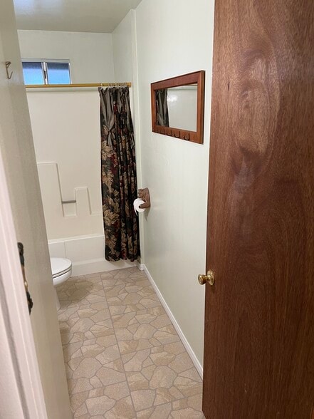 Building Photo - 259 Spruce Ln