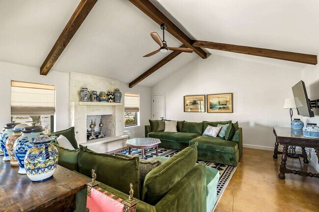 Building Photo - 1219 Sisterdale Rd