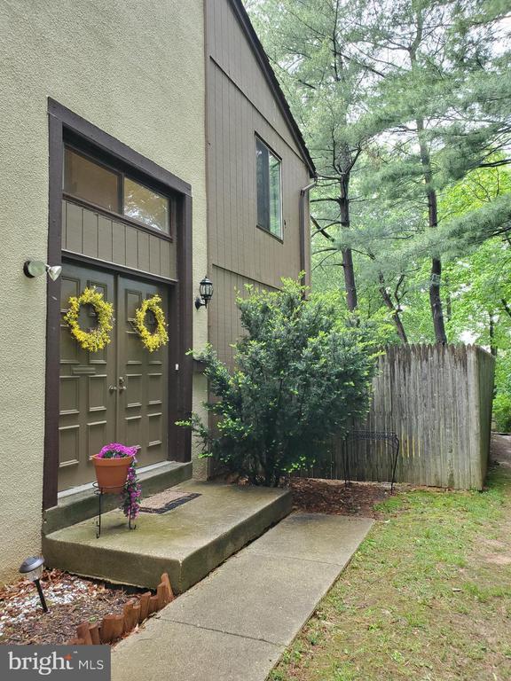 Building Photo - 7835 Muirfield Ct