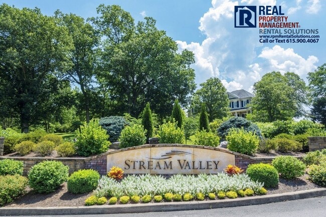 Building Photo - Wonderful 4BR/2.5BA for lease in Franklin, neighborhood pool and playground! Williamson County sc...