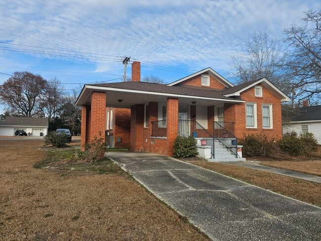 Building Photo - 3 BD / 2 BA Unfurnished