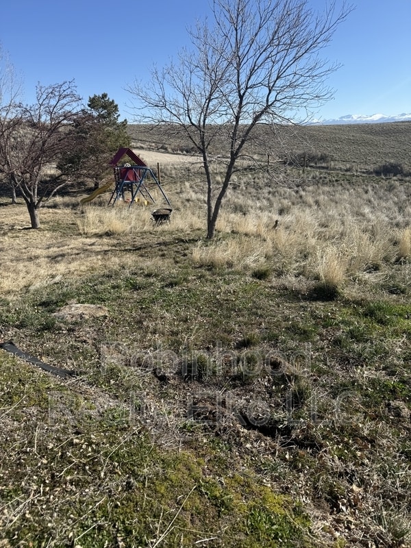 Building Photo - 300 Rustic Dr