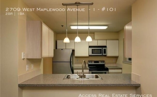 Building Photo - 2709 W Maplewood Ave