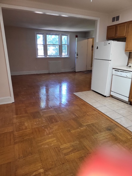 Building Photo - 7314 Devon St