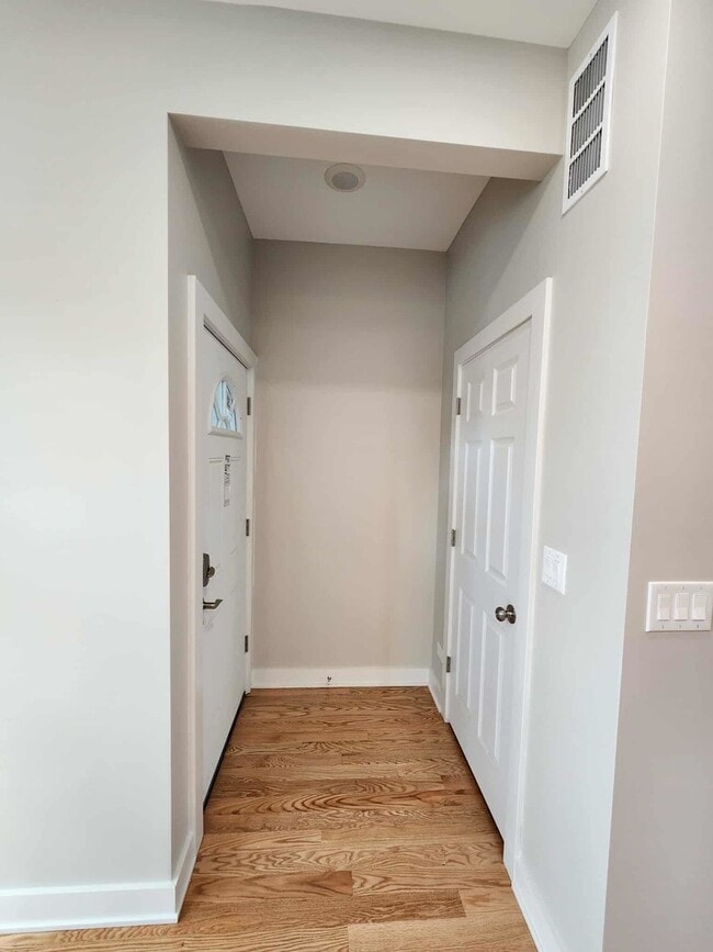 Building Photo - 6321 S Eberhart Ave