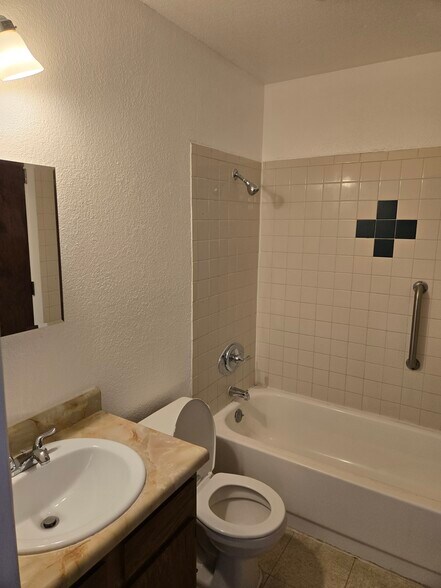 Bathroom - 6550 Columbus Dr