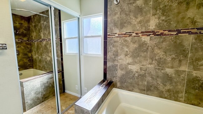Building Photo - 3-Bed, 2-Bath Single Story Home with Big Y...