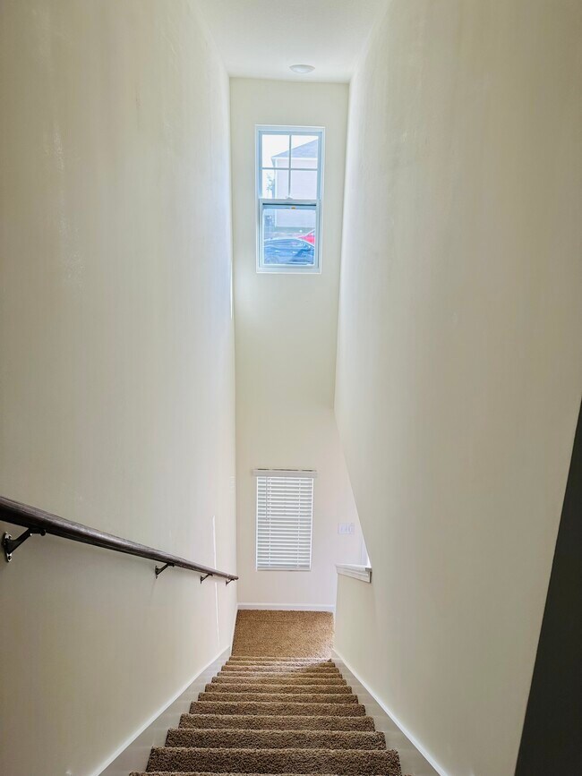 Building Photo - 94 Moon Rock Ct